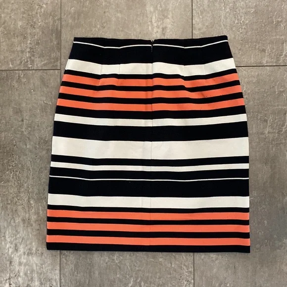 Ann Taylor Skirt - Picture 2 of 4